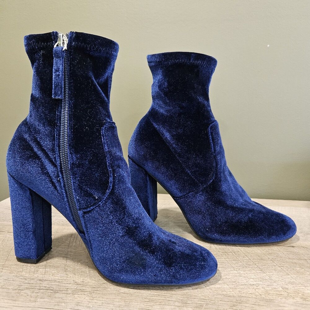 Steve Madden Editt Women's Size 7.5 Blue Velvet Block Heel Ankle Booties